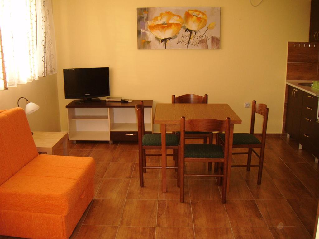 Apartments Bombona Utjeha Bilik gambar